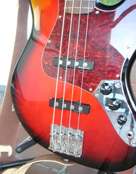 Squier Jazz Bass